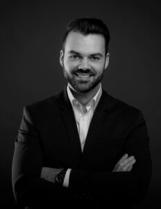 Dr. Oliver Charles. Chief Solutions Officer (CSO) und Mitglied der Geschäftsleitung bei OXID eSales.